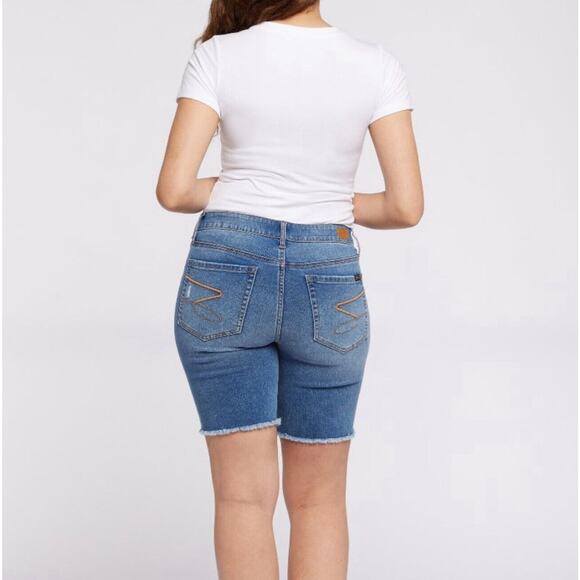 Seven7 Sunset Bermuda Jean Shorts Size 8 Raw Hem Stretch Denim - Picture 3 of 12